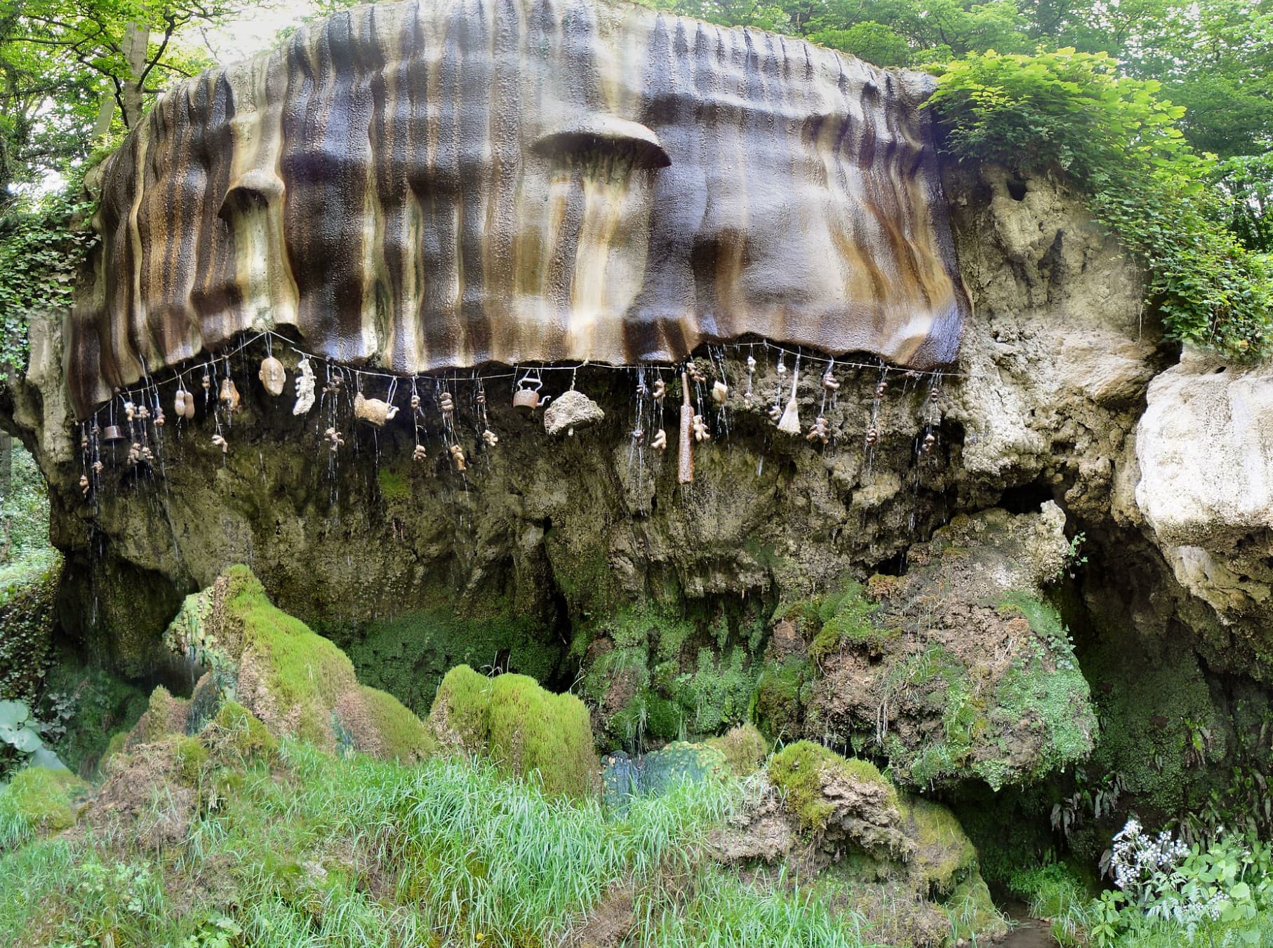 waterfall that turns things to stone